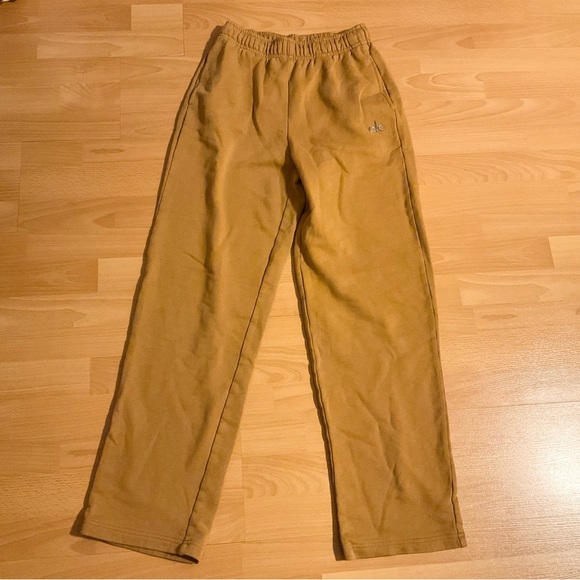 Alo Yoga Accolade Straight Leg Sweatpant Toffee XS - Picture 11 of 16